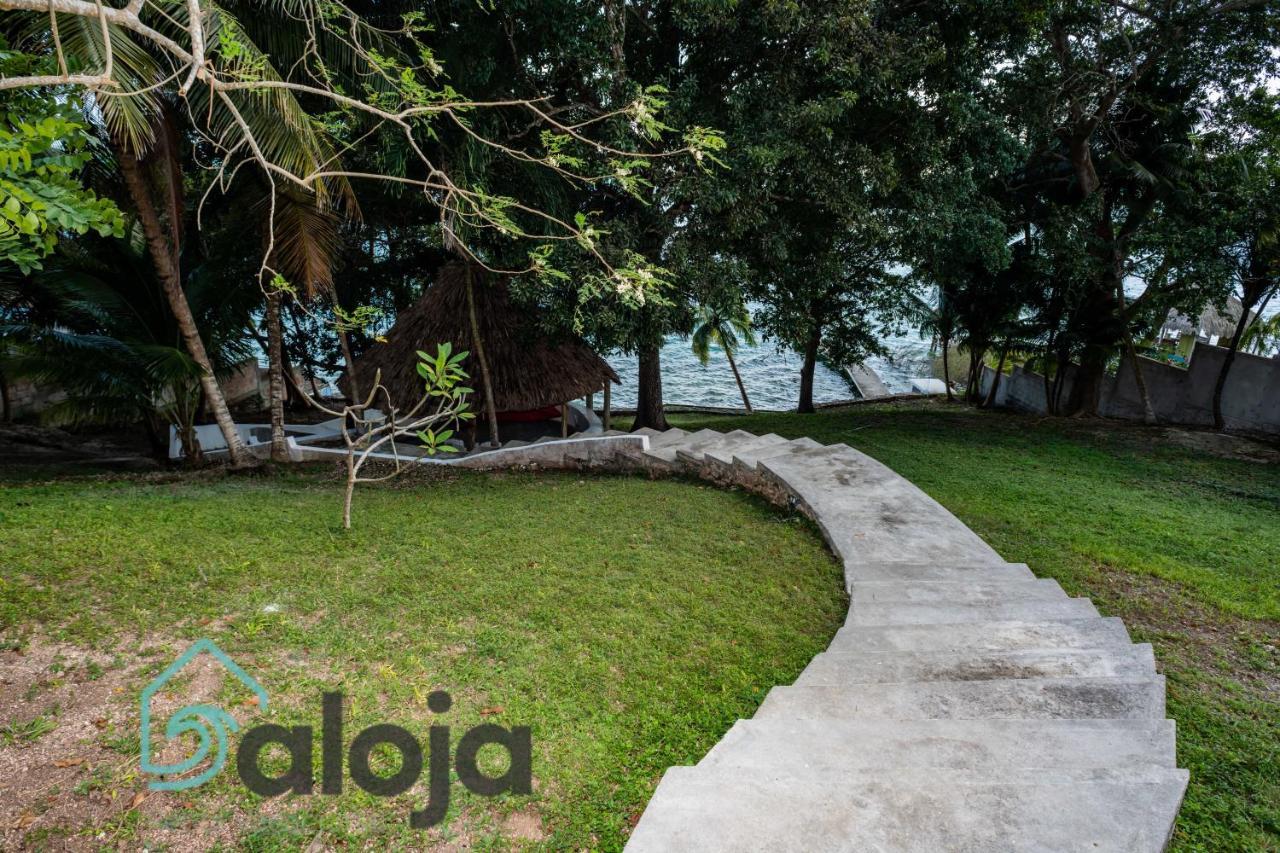 Villa Xtohil With Private Access To The Magic 7 Colors Lagoon Bacalar Exterior photo